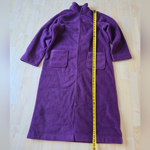 L.L. Bean Women's Purple Fleece Robe - Picture 4 of 8